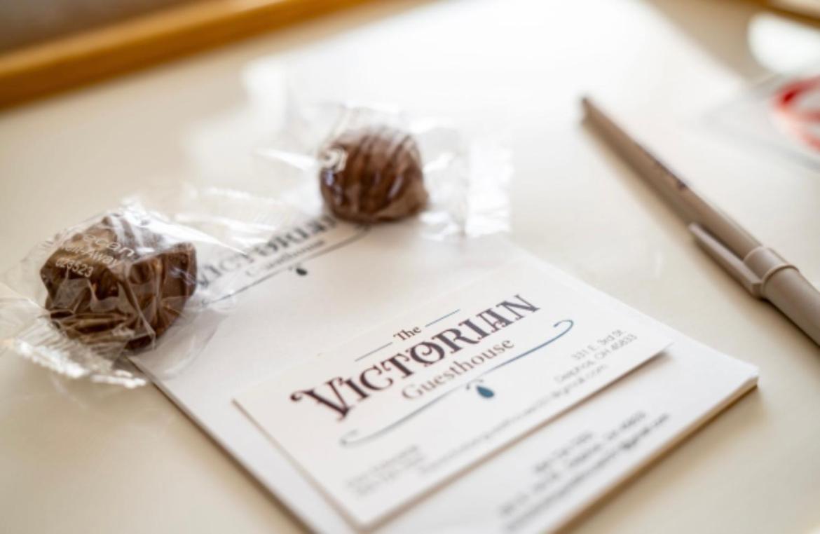 The Victorian Guesthouse Delphos Exterior foto